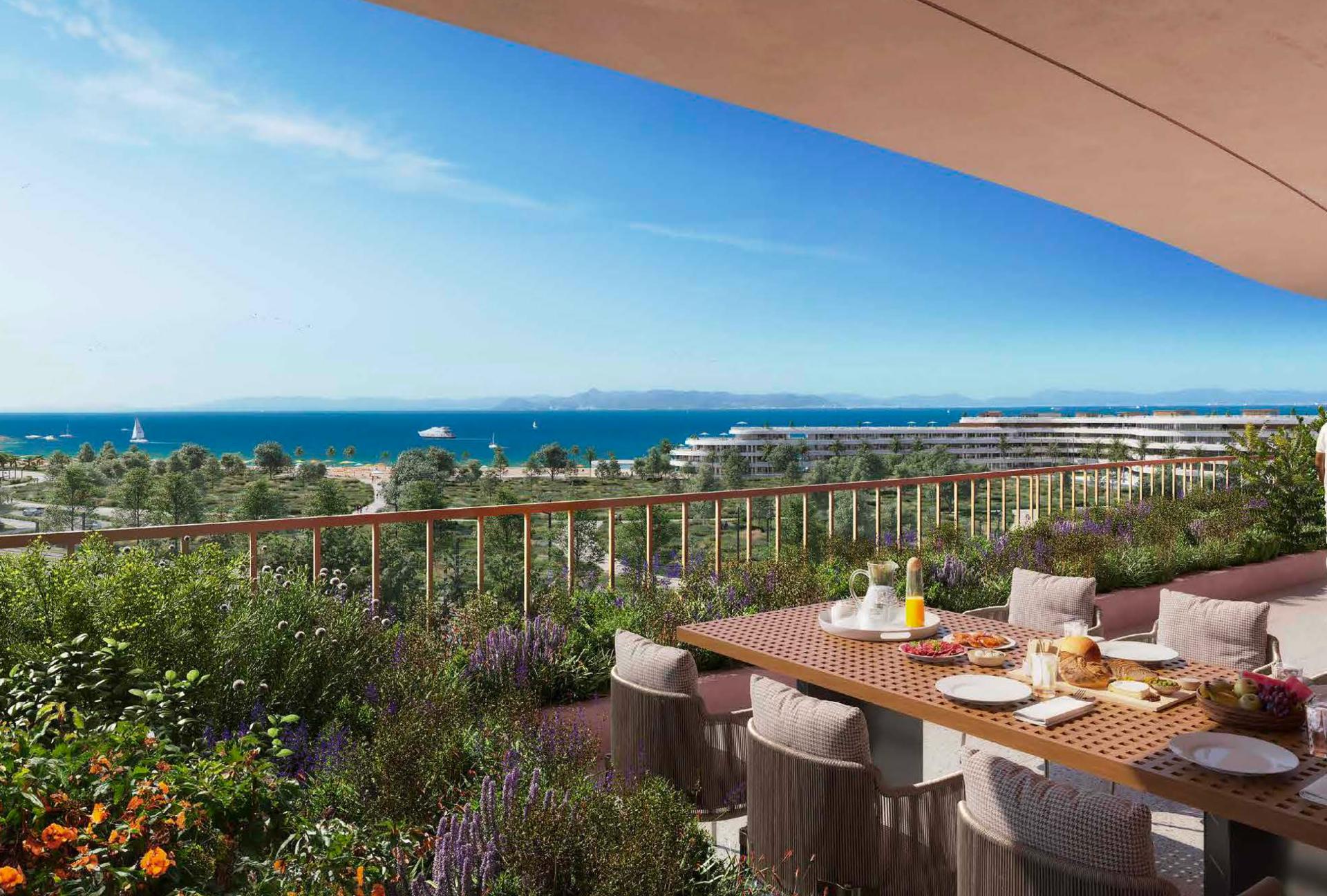 Θέα στη θάλασσα και το πάρκο